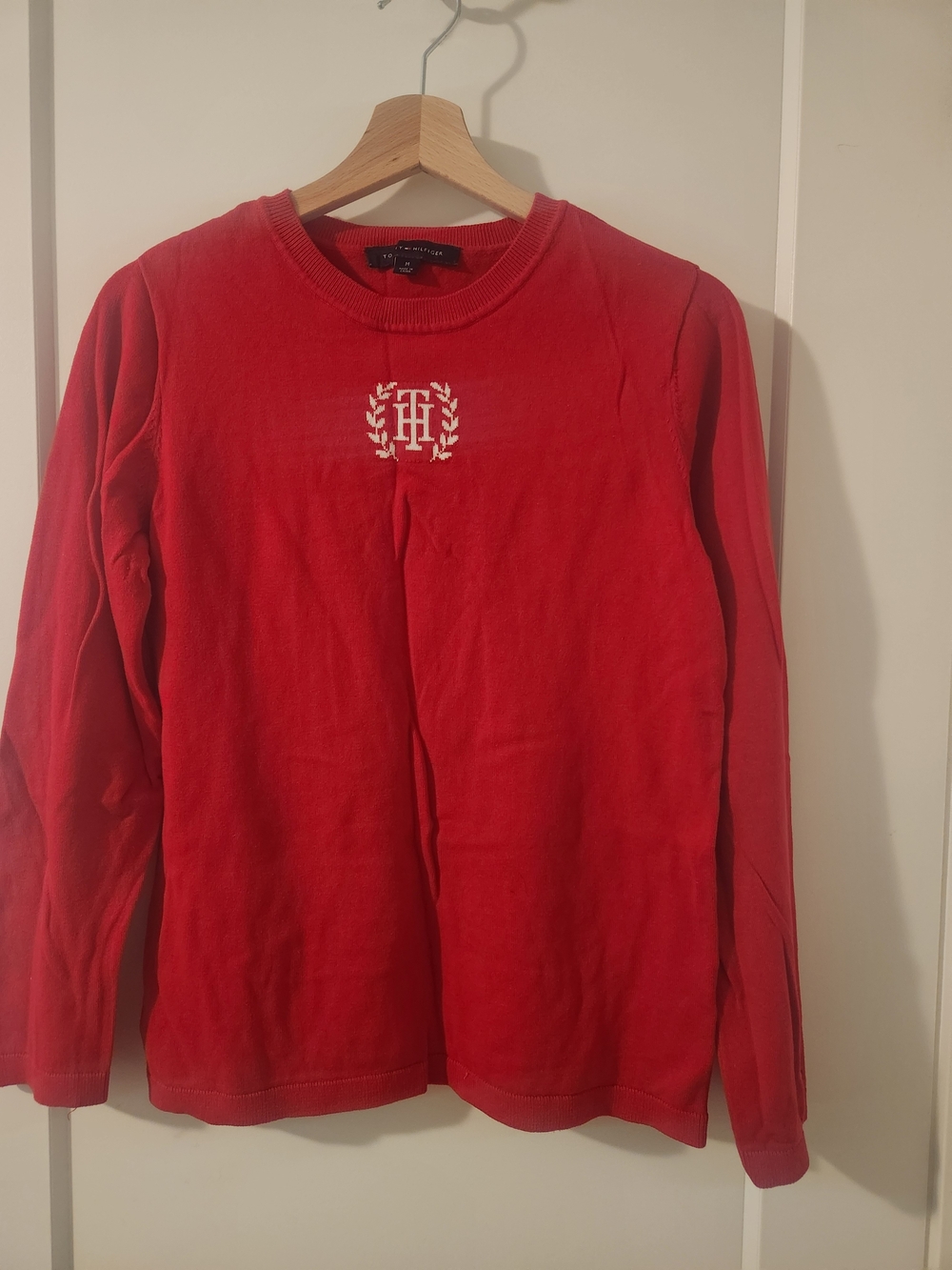 Tommy Hilfiger Women's Red Long-Sleeve Logo Tee Medium Size